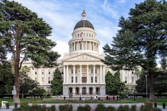 California raises repeat pay data reporting penalty to $1,000 per employee