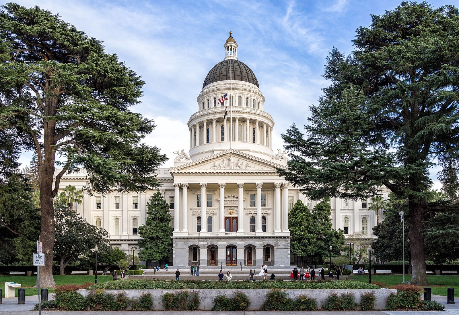 California raises repeat pay data reporting penalty to $1,000 per employee