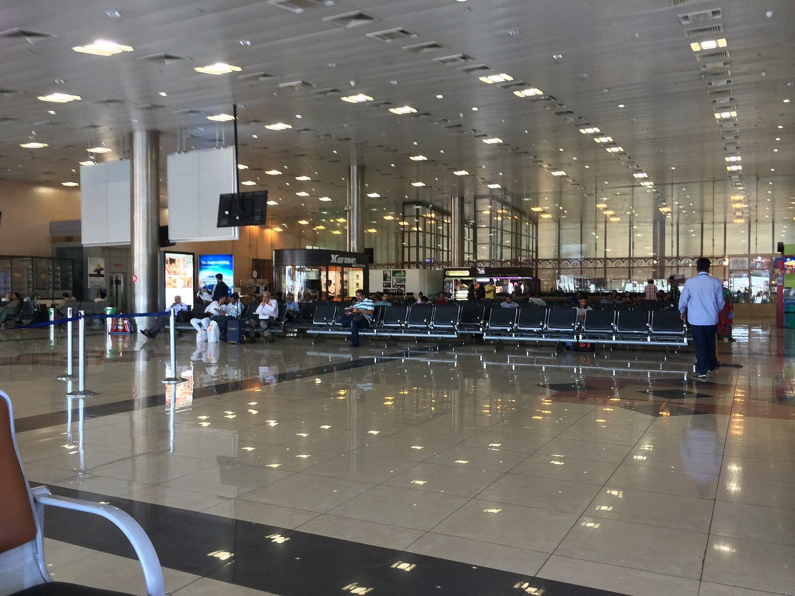 Qatar exit permit changes 2026: most workers no longer need employer approval